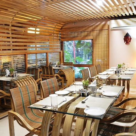Hotel Rains Inn Guwahati Buitenkant foto