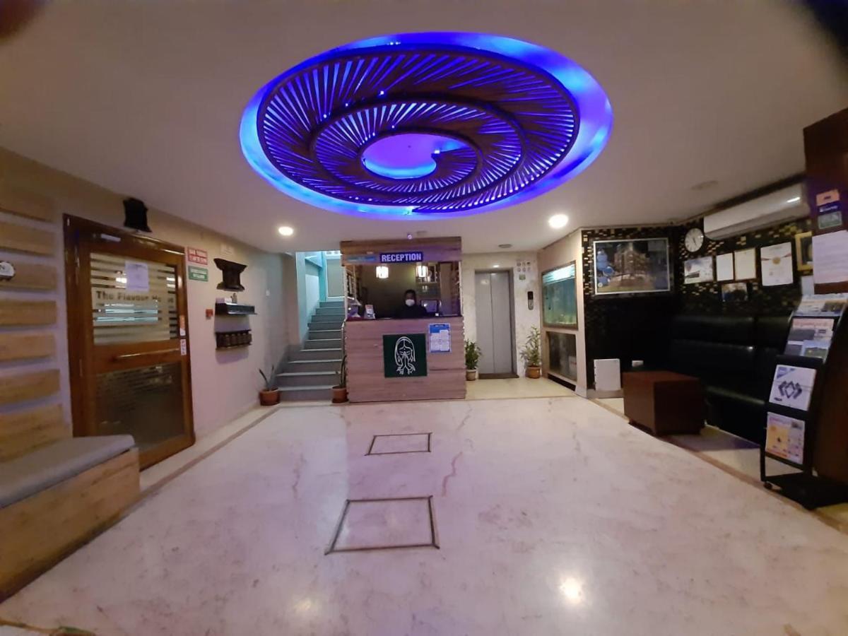 Hotel Rains Inn Guwahati Buitenkant foto