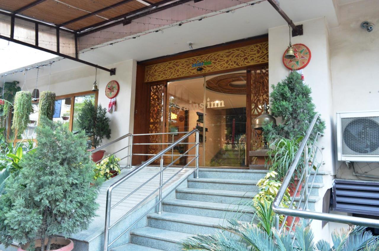 Hotel Rains Inn Guwahati Buitenkant foto