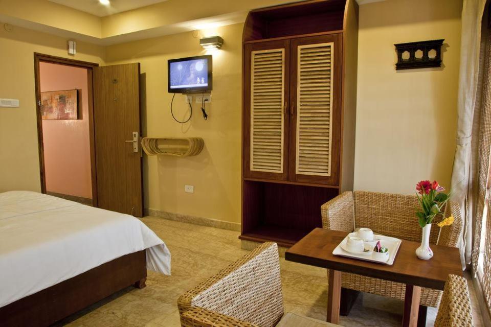 Hotel Rains Inn Guwahati Buitenkant foto