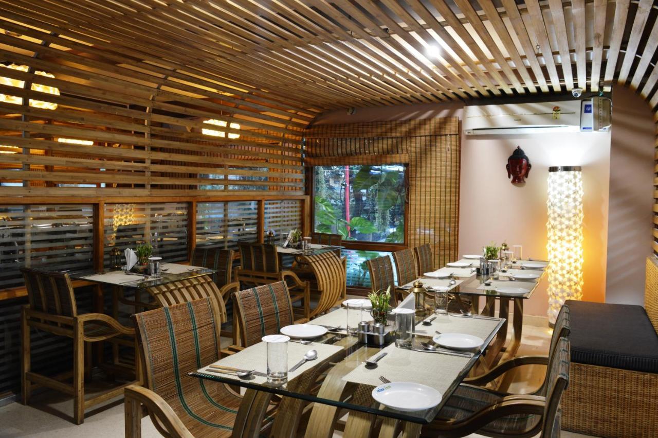 Hotel Rains Inn Guwahati Buitenkant foto