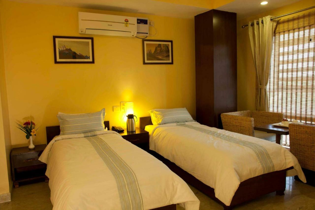 Hotel Rains Inn Guwahati Buitenkant foto